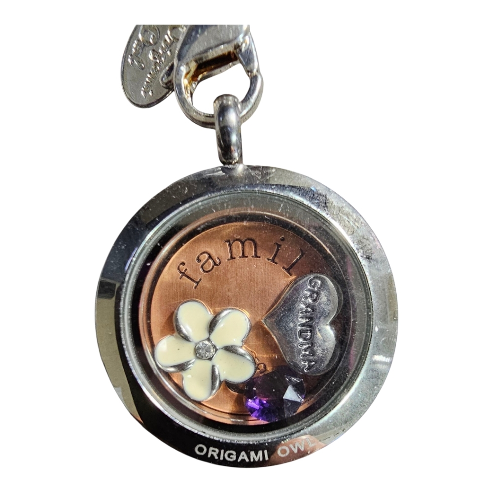 Origami Owl Silver Tone Living Locket (Adjustable). - Picture 4 of 7